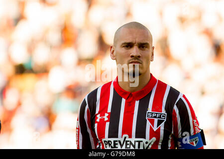 SAO PAULO, Brazil - 26/06/2016: SANTOS X SPFC - Maicon during the game between Santos and S?o Paulo Futebol Clube held at the Estadio Paulo Machado de Carvalho, Pacaembu. The classic is valid for the 11th round of the Brasileir?o Chevrolet 2016. (Photo: Marco Galv?o / FotoArena) Stock Photo