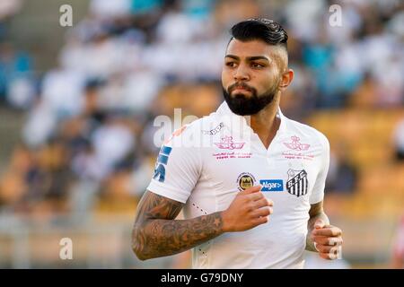 SAO PAULO, Brazil - 26/06/2016: SANTOS X SPFC - Gabriel during the game between Santos and S?o Paulo Futebol Clube held at the Estadio Paulo Machado de Carvalho, Pacaembu. The classic is valid for the 11th round of the Brasileir?o Chevrolet 2016. (Photo: Marco Galv?o / FotoArena) Stock Photo