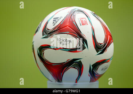 Compra Feudo Injusticia Soccer ball adidas torfabrik hi-res stock photography and images - Alamy