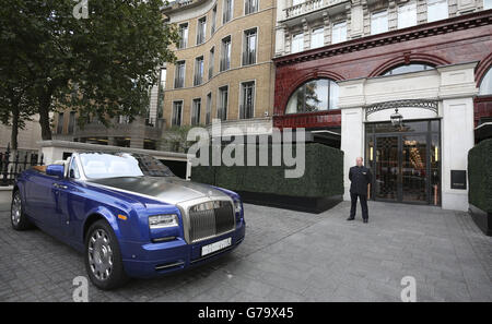 Middle Eastern cars in London. A Rolls Royce outside the Wellesley hotel in London. Stock Photo