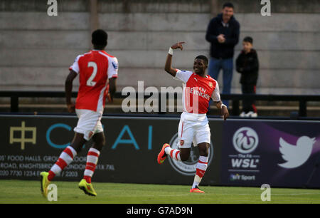 Soccer - Barclays U21 Premier League - Arsenal U21 v Derby County U21 - Meadow Park. Arsenal's Ainsley Maitland-Niles celebrates scoring goal Stock Photo