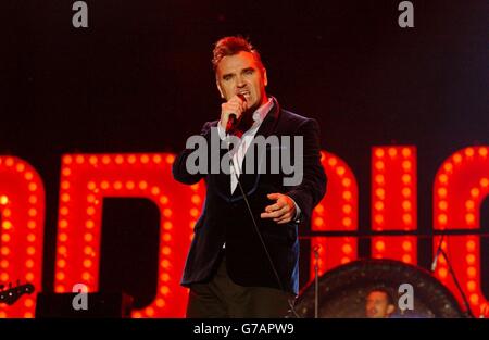 Morrissey performing on the Main Stage, during the second day of The Carling Weekend : Reading Festival, in Reading. Stock Photo