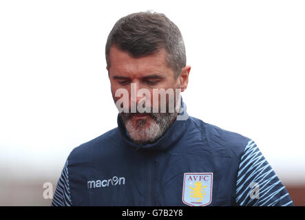 Soccer - Barclays Premier League - Stoke City v Aston Villa - Britannia Stadium. Aston Villa's assistant manager Roy Keane Stock Photo