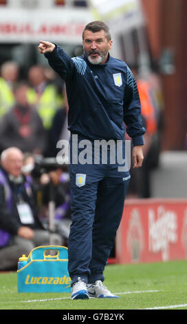 Soccer - Barclays Premier League - Stoke City v Aston Villa - Britannia Stadium. Aston Villa's assistant manager Roy Keane Stock Photo