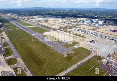 An aerial view of Gatwick Airport, Sussex, UK Stock Photo: 75776503 - Alamy