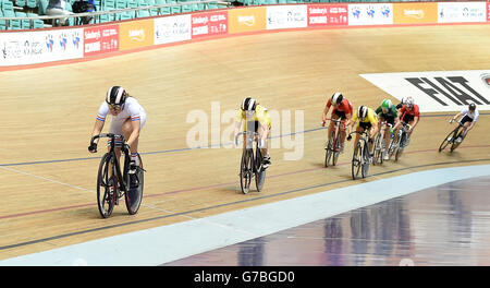 Sport - Sainsbury's 2014 School Games - Day Three - Manchester. Sophie Capewell wins the Girls Keirin final, during the Sainsbury's 2014 School Games at National Cycling Centre, Manchester. Stock Photo