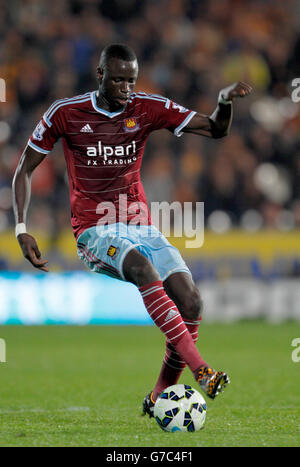 Soccer - Barclays Premier League - Hull City v West Ham United - KC Stadium. West Ham United's Cheikhou Kouyate Stock Photo