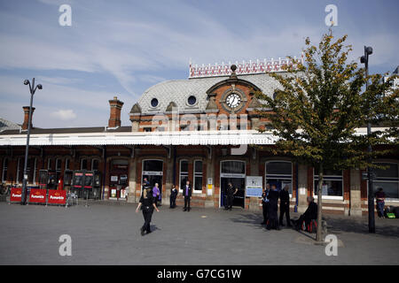 Slough train station death Stock Photo - Alamy