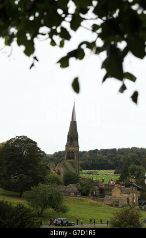 The hearse drives towards St Peter's Church for the funeral of the Deborah, the Dowager Duchess of Devonshire. Stock Photo