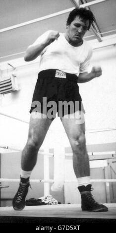 Brian London. Blackppol heavyweight Brian London, former British champion, who meets West Hams Billy Walker at Wembley. Stock Photo