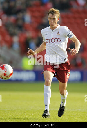 Soccer - Sky Bet Championship - Barnsley v Bradford City - Oakwell. Stephen Darby, Bradford City Stock Photo