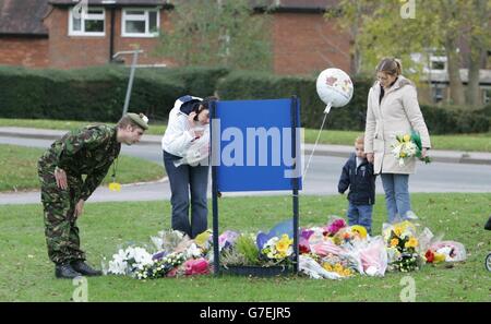 Floral tributes build up outside St. Giles garrison church Stock Photo