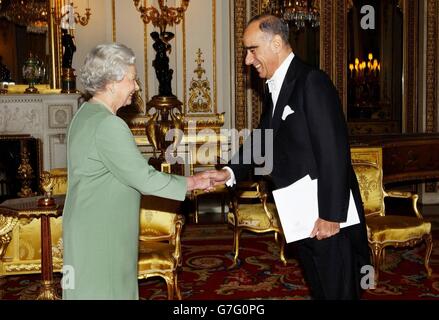 Britain's Queen Elizabeth II receives His Excellency the Ambassador of Switzerland, Mr Alexis Lautenberg, who presented his Letter of Credence, at Buckingham Palace, London. Stock Photo