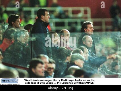 Soccer - Carling Premiership - West Ham United v Leeds United. West Ham's manager Harry Redknapp looks on as his side lose 2-0 to Leeds United Stock Photo