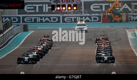 Motor Racing - Formula One World Championship - 2014 Abu Dhabi Grand Prix - Race - Yas Marina Circuit Stock Photo