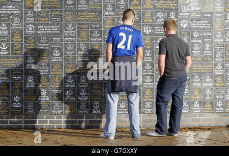 Soccer - Barclays Premier League - Everton v West Ham United - Goodison Park Stock Photo