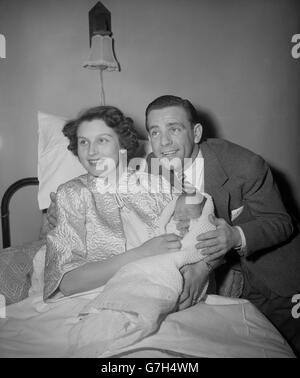 Entertainment - Norman Wisdom - Family Portrait - Barnet Nursing Home Stock Photo