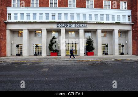 General view of Dolphin Square in Pimlico, London, as police appeal for witnesses who lived or visited Dolphin Square, in the 1970s, as Scotland Yard is investigating the alleged murder of three young boys linked to a Westminster paedophile ring active in the late seventies and early eighties. Stock Photo