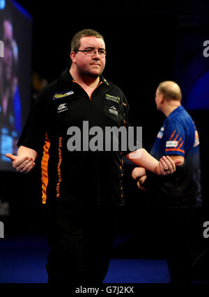 Darts - 2014 William Hill World Darts Championship - Day Twelve - Alexandra Palace Stock Photo