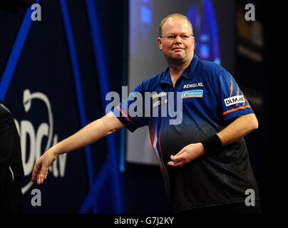 Darts - 2014 William Hill World Darts Championship - Day Twelve - Alexandra Palace Stock Photo