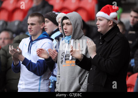 Soccer - Sky Bet League One - Doncaster Rovers v Coventry City - Keepmoat Stadium. Coventry City fns show their support in the stands before the game Stock Photo