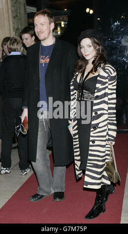 Premiere of Cirque Du Soleil's Dralion - Royal Albert Hall. Pregnant actress Anna Friel and her partner David Thewlis arrive. Stock Photo
