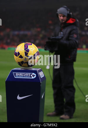 Soccer - Barclays Premier League - Stoke City v Manchester City - Britannia Stadium. Barclays Premier League yellow winter ball during the Barclays Premier League match at the Britannia Stadium, Stoke-On-Trent. Stock Photo