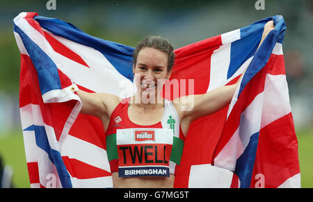 Stephanie Twell celebrates winning the women's 5000m final during day two of the British Championships at the Alexander Stadium, Birmingham. Stock Photo