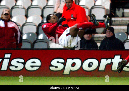 West Bromwich Albion's Robert Earnshaw celebrates in his usual style after scoring the 2nd goal against Preston Stock Photo