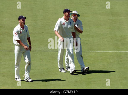 England v Souh Africa - third day of the fifth test - Centurion Park. From left, England's Simon Jones, Andrew Flintoff and Matthew Hoggard leave the field. Stock Photo