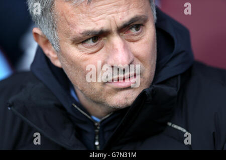 Soccer - Barclays Premier League - Aston Villa v Chelsea - Villa Park. Chelsea manager Jose Mourinho during the Barclays Premier League match at Villa Park, Birmingham. Stock Photo