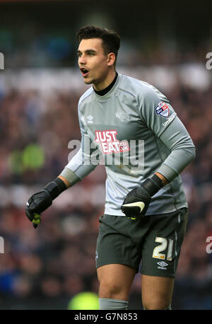 Soccer - FA Cup - Fifth Round - Derby County v Reading - iPro Stadium. Derby County goalkeeper Kelle Roos Stock Photo