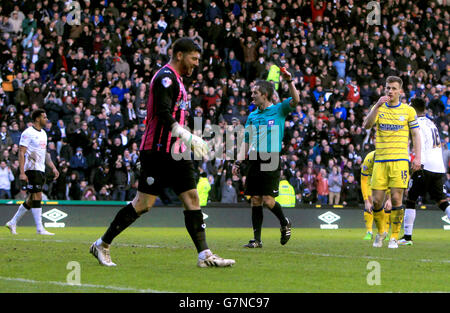 Soccer - Sky Bet Championship - Derby County v Sheffield Wednesday - iPro Stadium. Match referee Darren Bond sends off Sheffield Wednesday goalkeeper Kieren Westwood Stock Photo