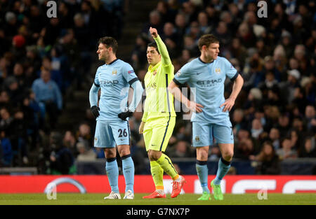 Soccer - UEFA Champions League - Round of 16 - First Leg - Manchester City v Barcelona - Etihad Stadium Stock Photo