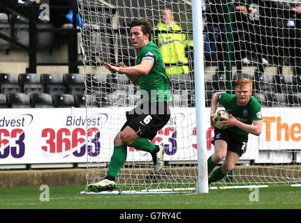 Scunthorpe United Niall Canavan celebrates scoring his sides second goal of the game against Notts County. Stock Photo