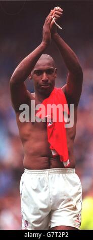 Soccer - Littlewoods FA Cup - Semi Final - Chesterfield v Middlesbrough Stock Photo