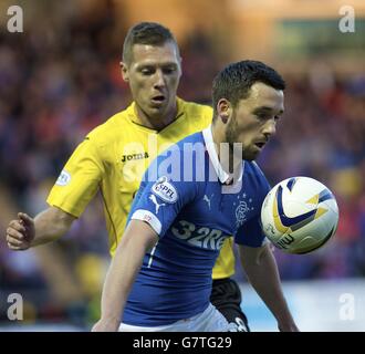 Rangers' Nicky Clark (right) and Livingston's Burton O'Brien during the Scottish Championship match at the The Energy Assets Arena, Livingston. Stock Photo