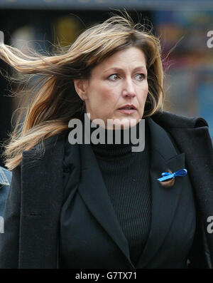 Mary Wragg arrives at Lewes Crown Court in Sussex, supported by family members for the trial of husband Andrew Wragg as he faces charges relating to the death of their son Jacob. Stock Photo