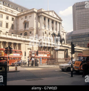 Buildings and Landmarks - The Bank of England - London. The Bank of England, Threadneedle Street, London. Stock Photo