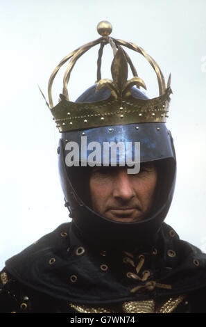 Bob Streeter, 37, a builder from Alfriston, dressed as Richard III, prior to the re-enactment of the Battle of Bosworth on the historic site in Leicestershire. Stock Photo