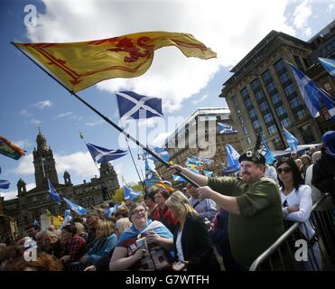 The 'Hope Over Fear' rally in George Square, Glasgow, as independence campaigners encourage people to 'lend their vote' to the SNP at the General Election. Stock Photo