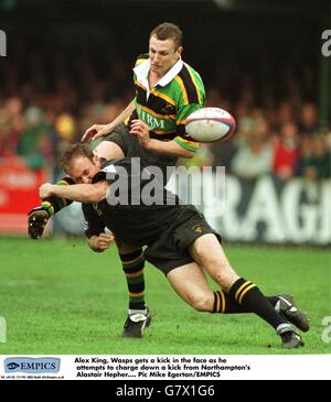 PHOTO RUGBY ANCIENNE - Nick Walshe (Harlequins) Dans L'action - Courage League 1990s