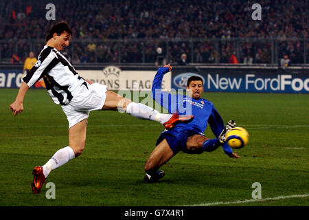 Soccer - UEFA Champions League - Round of 16 - Second Leg - Juventus v Real Madrid - Stadio Delle Alpi Stock Photo