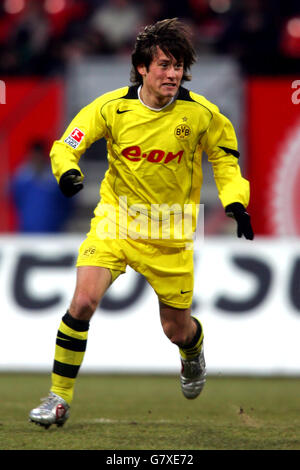 Tomas Rosicky (R) of German Bundesliga club Borussia ...