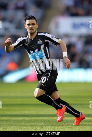 Soccer - Barclays Premier League - Newcastle United v Tottenham Hotspur - St James' Park. Newcastle United's Remy Cabella Stock Photo