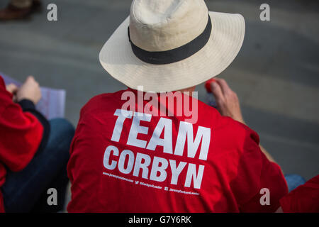 London, UK. 27th June, 2016. A supporter of Jeremy Corbyn wears a Team Corbyn t-shirt at a rally in Parliament Square in support of his leadership of the Labour Party. Jeremy Corbyn arrived at the rally from a meeting in the House of Commons, where he had faced calls to resign from within the Parliamentary Labour Party following mass resignations from his Shadow Cabinet. Credit:  Mark Kerrison/Alamy Live News Stock Photo