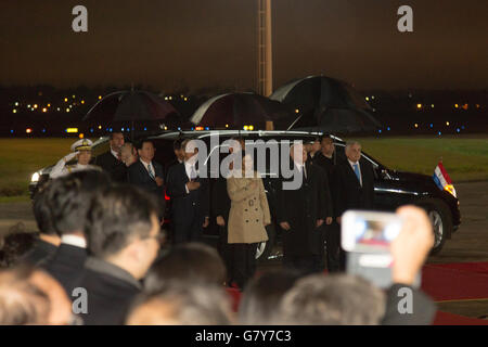 Asuncion, Paraguay. 27th June, 2016. Taiwan's (Republic of China) President Tsai Ing-wen (creamy-white coat) and Paraguay's Foreign Minister Eladio Loizaga (R) during anthem intonation at Silvio Pettirossi International Airport, Luque, Paraguay. Credit: Andre M. Chang/ARDUOPRESS/Alamy Live News Stock Photo