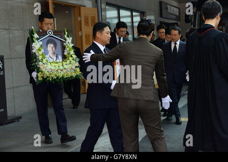 Seoul, Korea. 28th June, 2016. (China, Taiwan, Hong Kong, Japan And Korea Rights Out)The funeral of Kim Sung-Min who commit suicide at home on 24th morning holds at Seoul Virgin Mary hospital in Seoul, Korea on 28th June, 2016. © TopPhoto/Alamy Live News Stock Photo