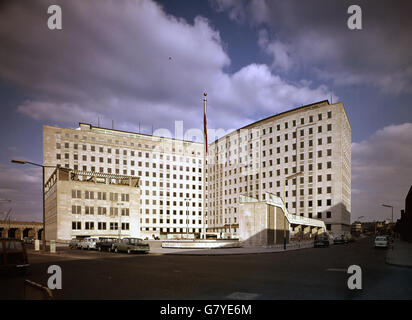 Royal Building Building Shell Buildings and Landmarks - Shell Building - London Stock Photo - Alamy