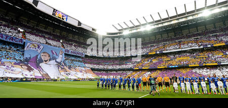 Soccer - UEFA Champions League - Semi Final - Second Leg - Real Madrid v Juventus - Santiago Bernabeu. A general view as Real Madrid and Juventus line up before the game Stock Photo